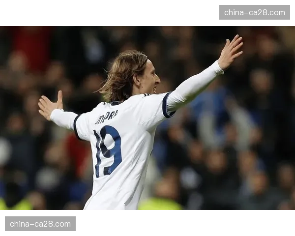 专访莫德里奇:在皇马的第14个赛季,谈论未来与可能的退役计划 专访莫德里奇:在皇马的第14个赛季,谈论未来与可能的退役计划