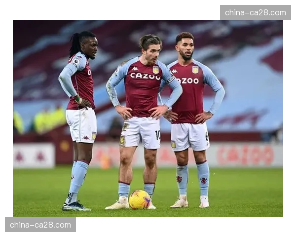 官方：阿斯顿维拉与道格拉斯·路易斯续约，其定位球主罚能力是关键考量