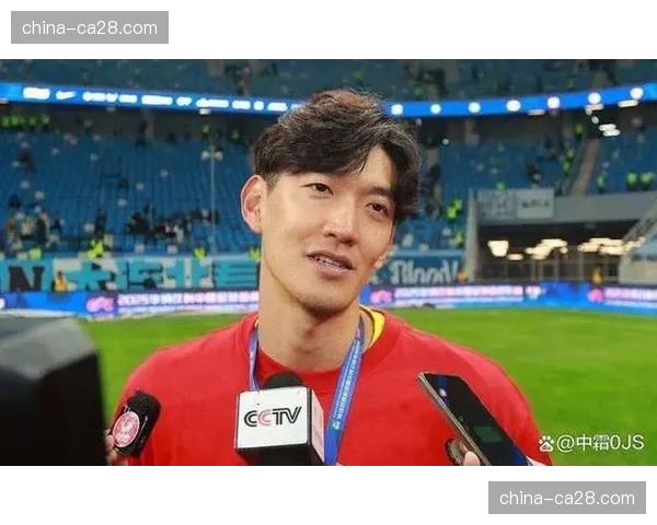 海港门将颜骏凌多次神扑救主，无奈球队进攻端乏力